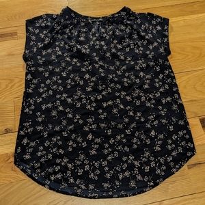 41 Hawthorn - Stitch Fix - Split Neck Blouse - Small